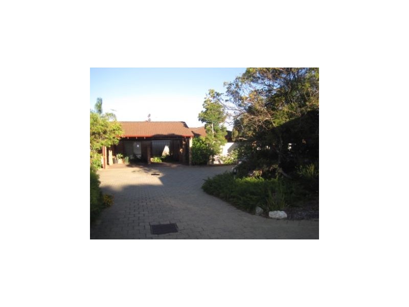 8/152 Edinboro Street, Joondanna WA 6060