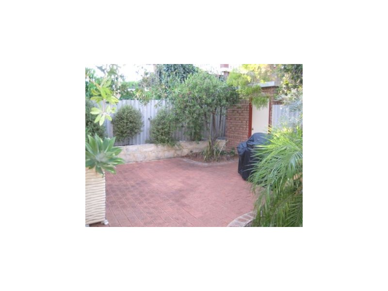 8/152 Edinboro Street, Joondanna WA 6060