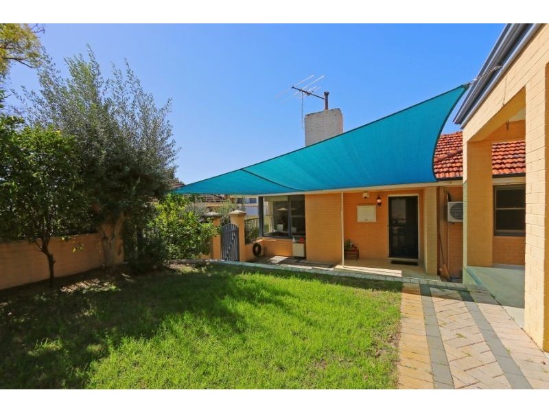 18 Paine Court, Karrinyup WA 6018