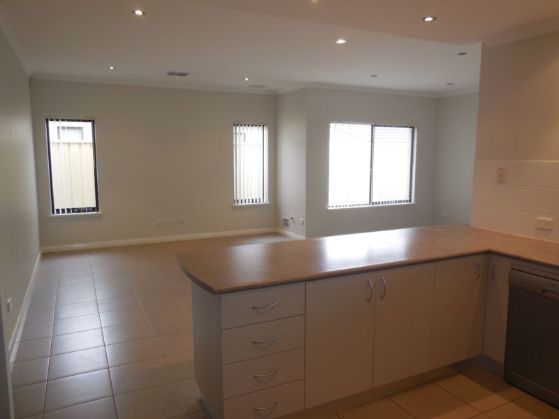 D/37 Hamilton Street, Stirling WA 6021