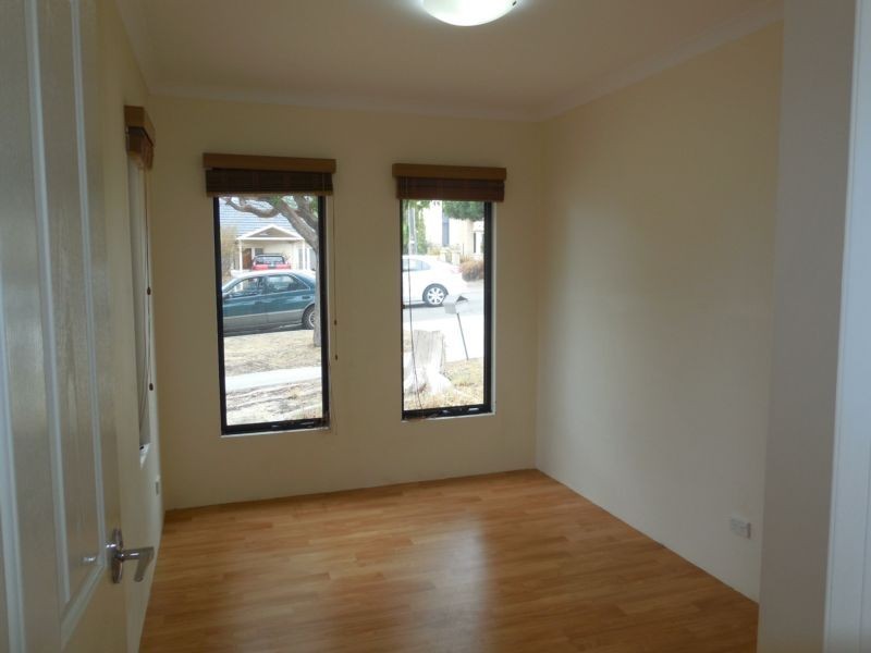 204A Grand Promenade, Doubleview WA 6018