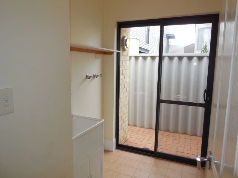 204A Grand Promenade, Doubleview WA 6018