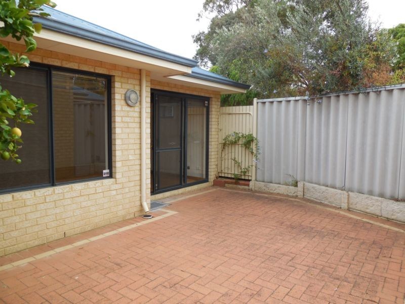 204A Grand Promenade, Doubleview WA 6018