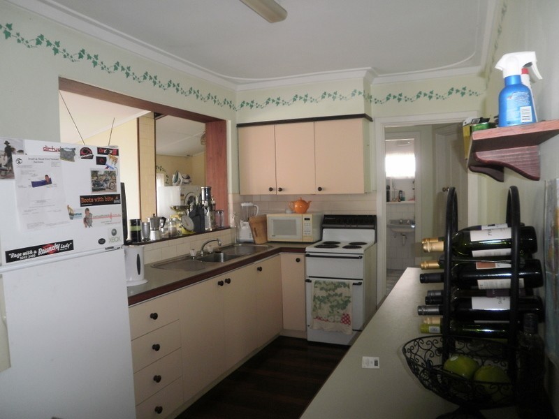 242 Huntriss Road, Doubleview WA 6018