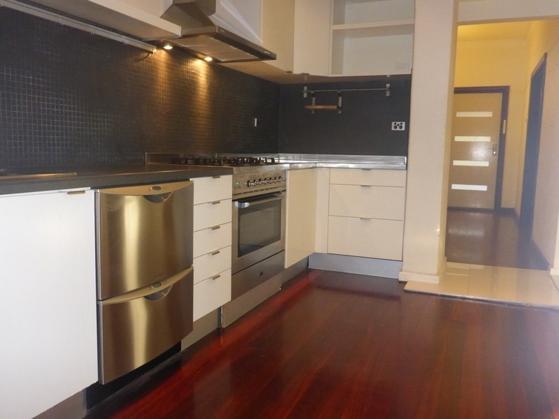 15 Lynton Street, Doubleview WA 6018