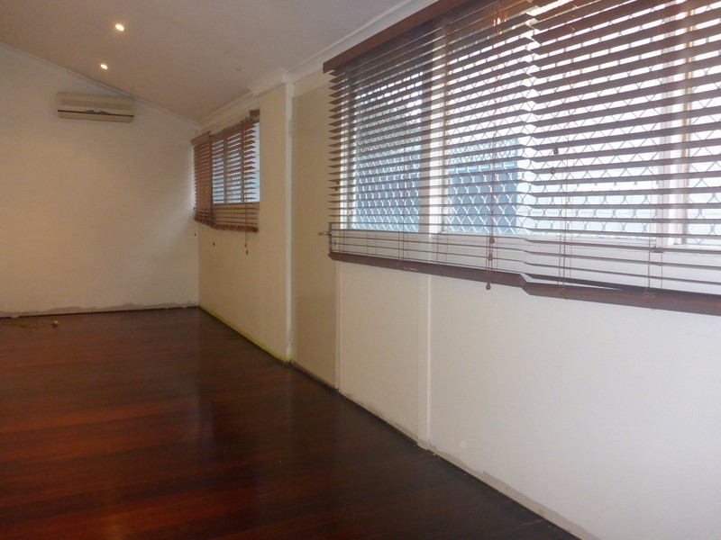 15 Lynton Street, Doubleview WA 6018