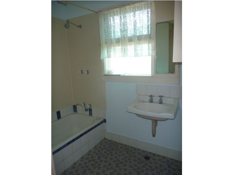 1 Shelbred Way, Westminster WA 6061