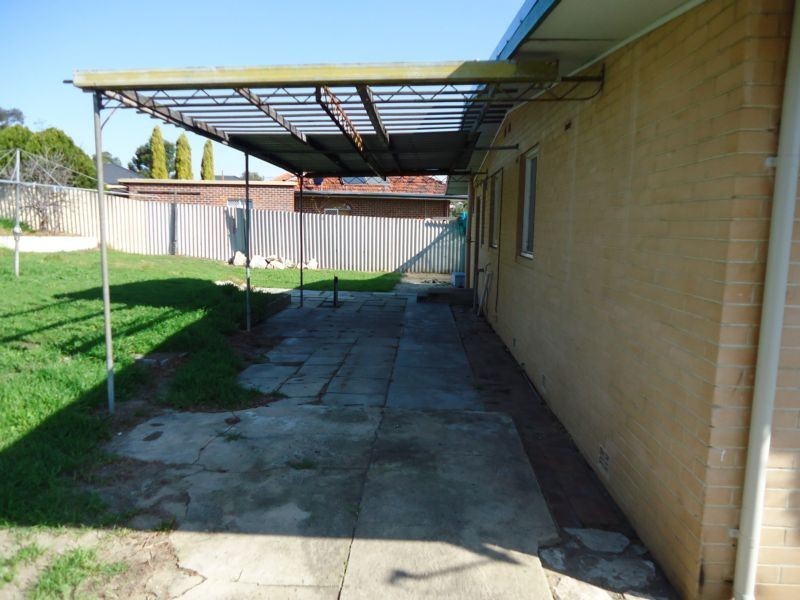 1 Shelbred Way, Westminster WA 6061