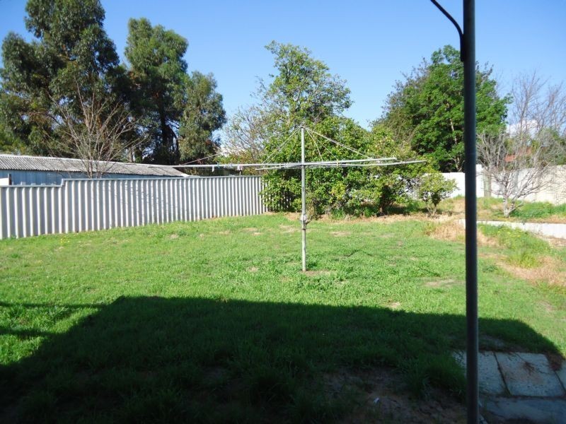 1 Shelbred Way, Westminster WA 6061