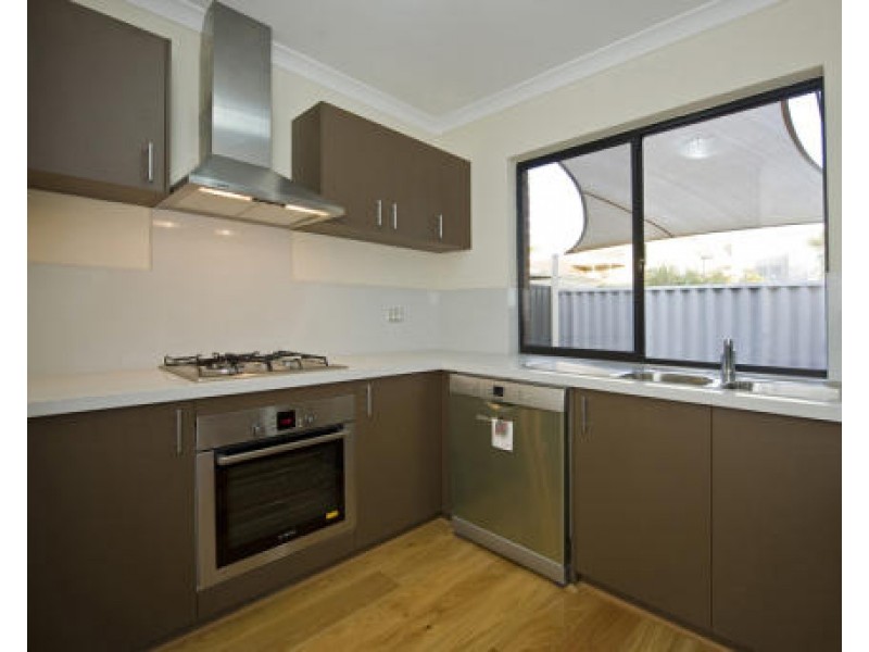 8 Foundry Street, Maylands WA 6051