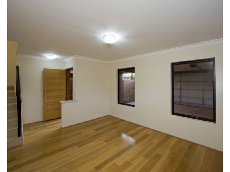 8 Foundry Street, Maylands WA 6051