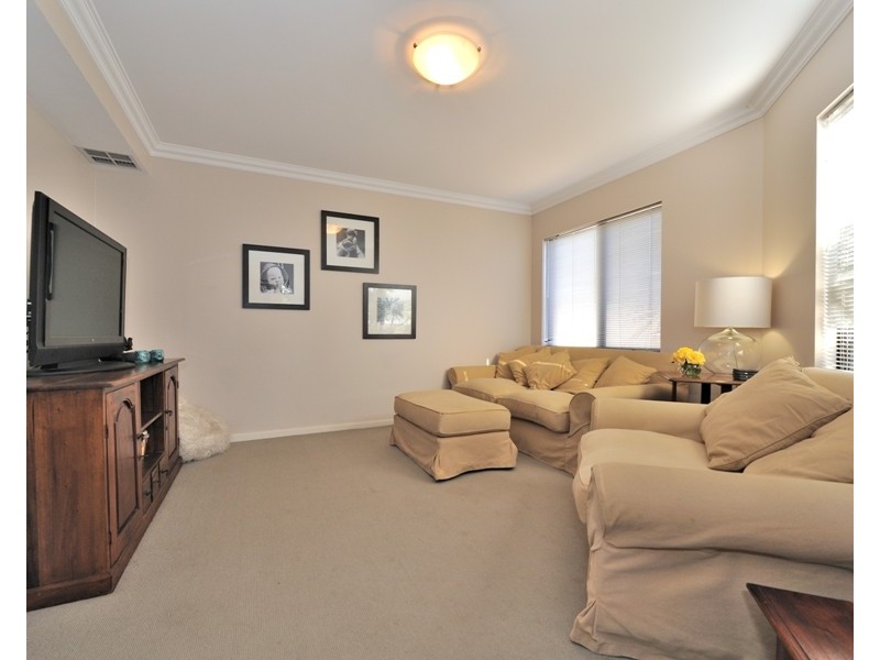 Doubleview WA 6018