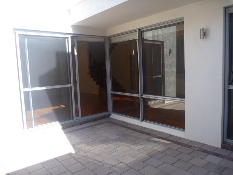 2/95 Gildercliffe Street, Scarborough WA 6019