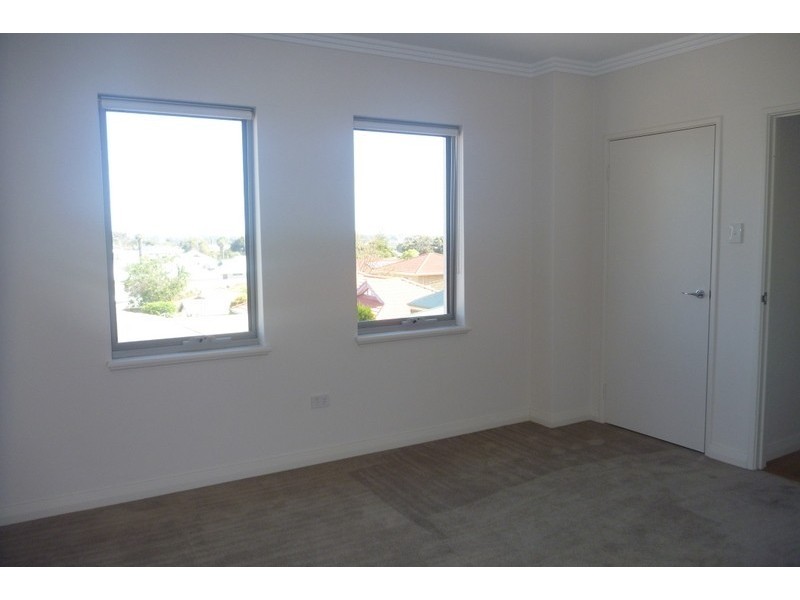 2/95 Gildercliffe Street, Scarborough WA 6019