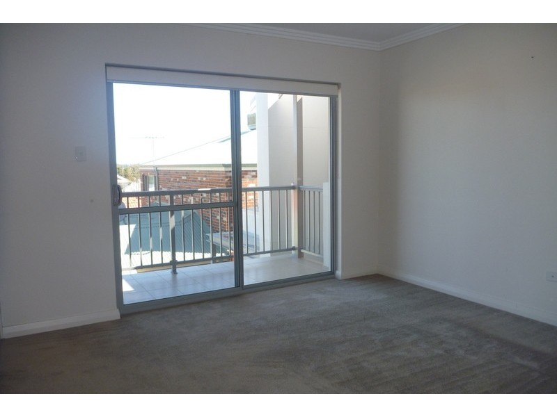 2/95 Gildercliffe Street, Scarborough WA 6019