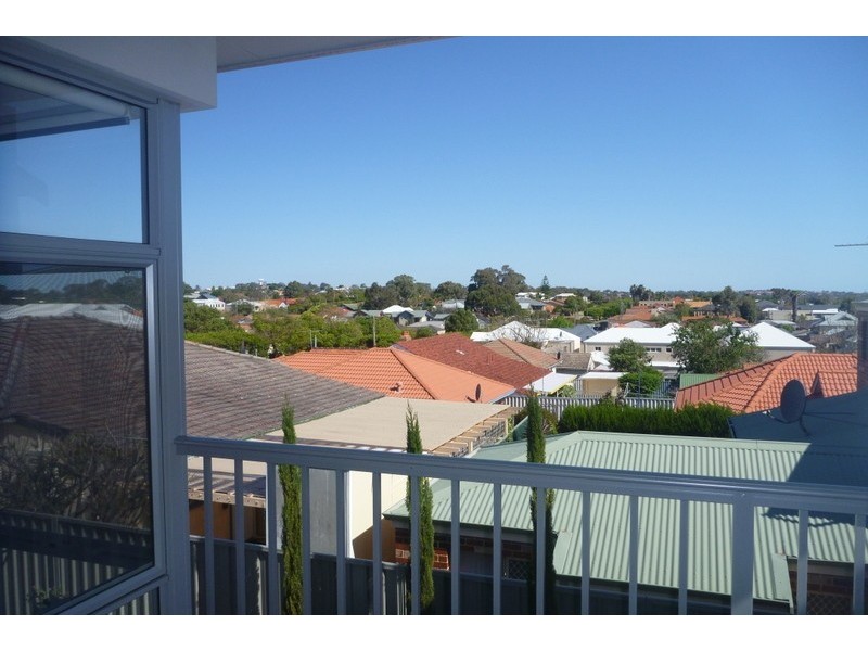 2/95 Gildercliffe Street, Scarborough WA 6019