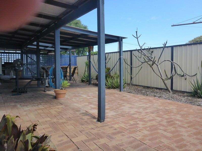 2 Walton Place, Quinns Rocks WA 6030