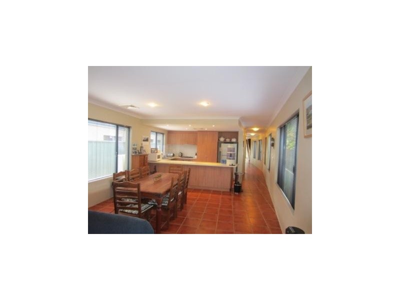 33B Shaw Road, Innaloo WA 6018