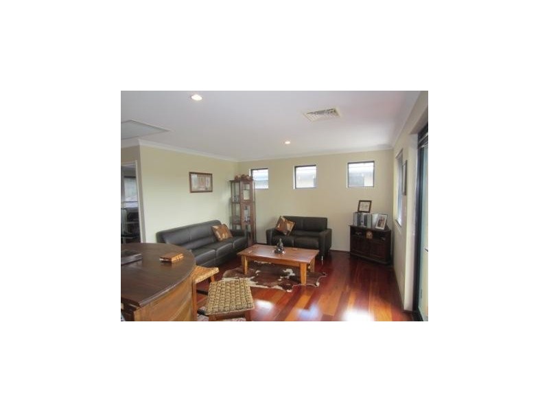 33B Shaw Road, Innaloo WA 6018