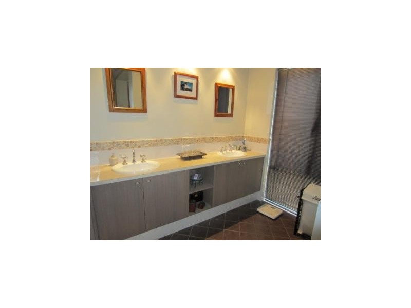 33B Shaw Road, Innaloo WA 6018