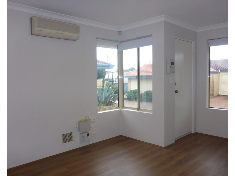 2/5 Chapman Road, St James WA 6102