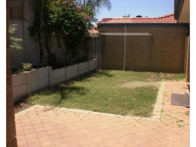 2/5 Chapman Road, St James WA 6102