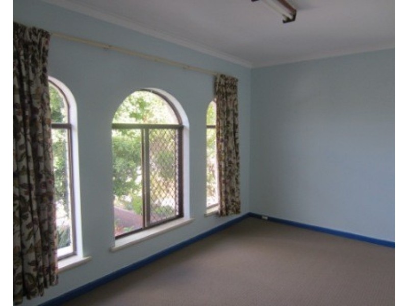 311 Huntriss Road, Doubleview WA 6018