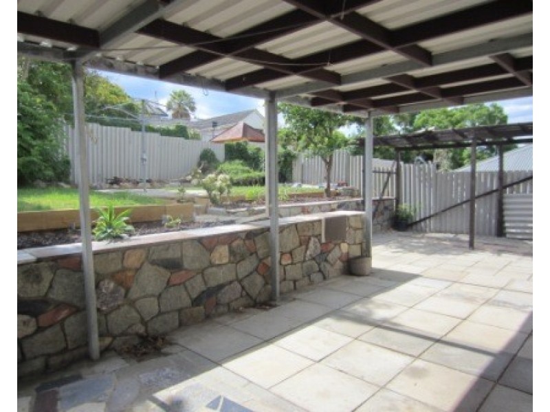 311 Huntriss Road, Doubleview WA 6018