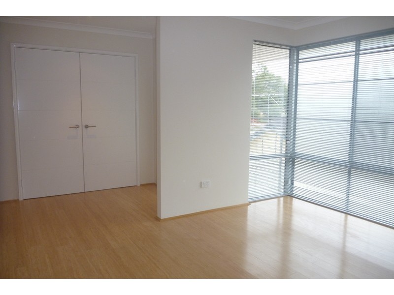 2/107 Norman Street, Innaloo WA 6018