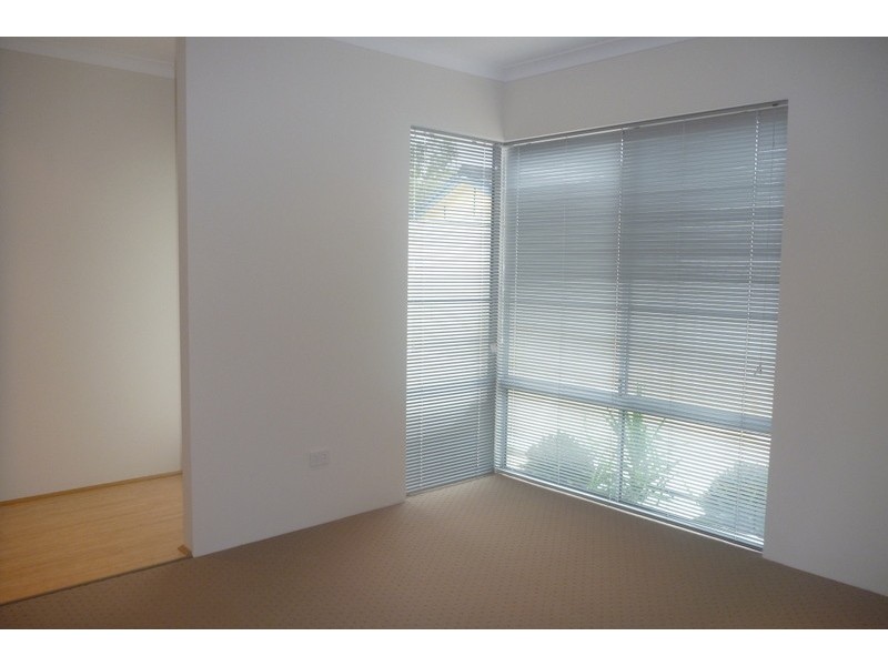 2/107 Norman Street, Innaloo WA 6018