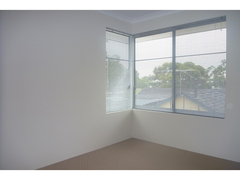 2/107 Norman Street, Innaloo WA 6018