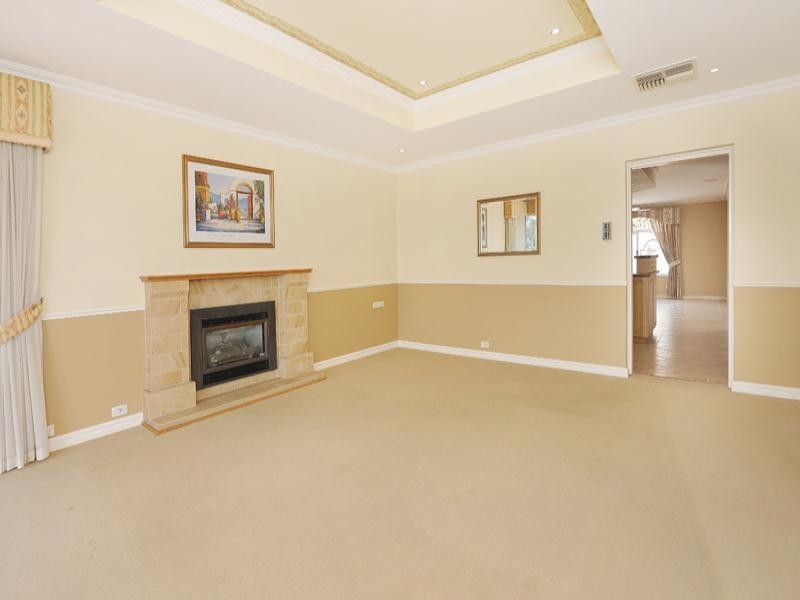 10 Hadley Place, Karrinyup WA 6018