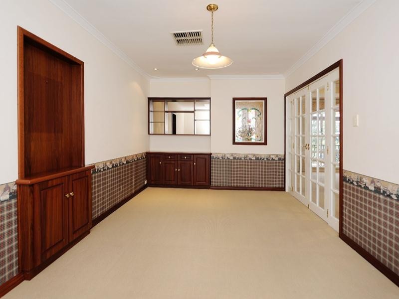 10 Hadley Place, Karrinyup WA 6018