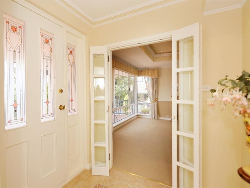 10 Hadley Place, Karrinyup WA 6018