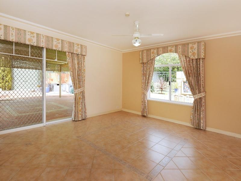 10 Hadley Place, Karrinyup WA 6018