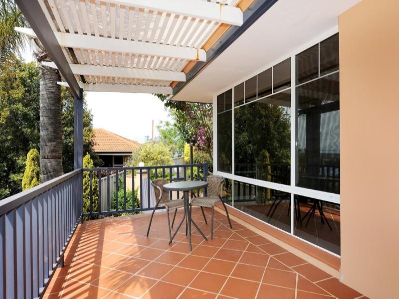 10 Hadley Place, Karrinyup WA 6018