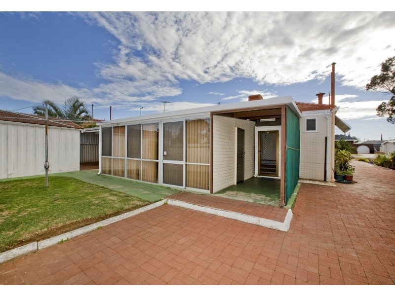 93 Barnes Street, Innaloo WA 6018