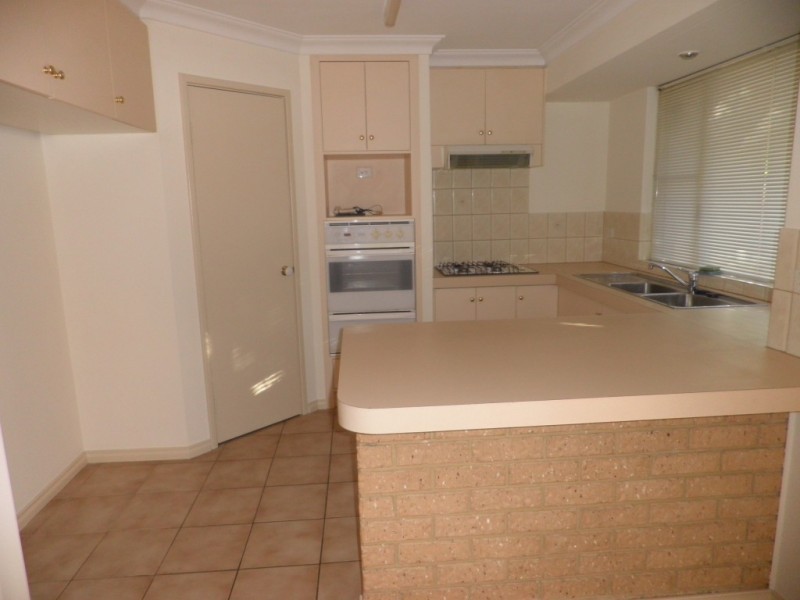 4/170 Grand Promenade, Doubleview WA 6018