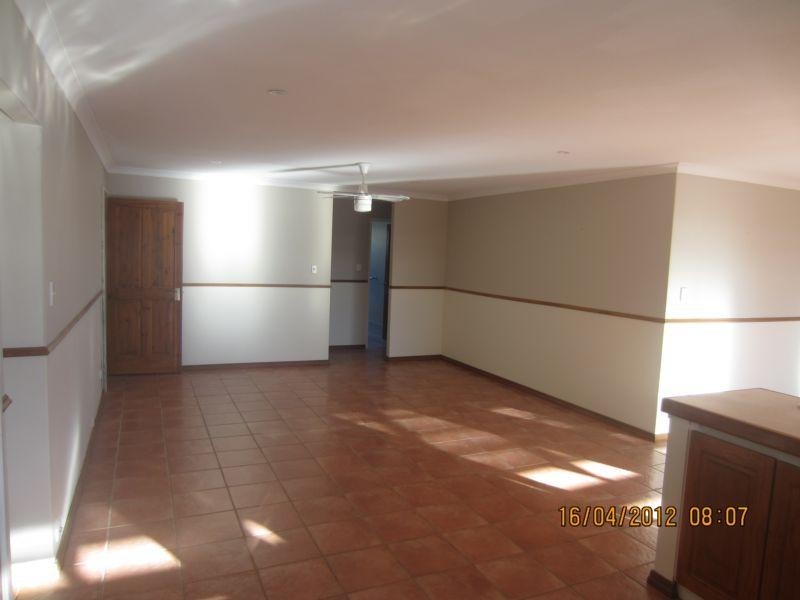 42 Midlothian Cresent, Kinross WA 6028