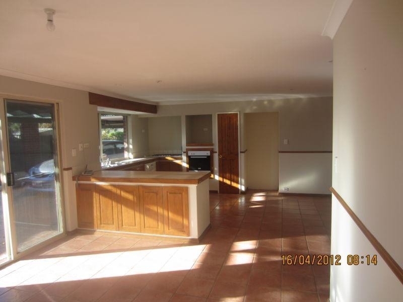 42 Midlothian Cresent, Kinross WA 6028