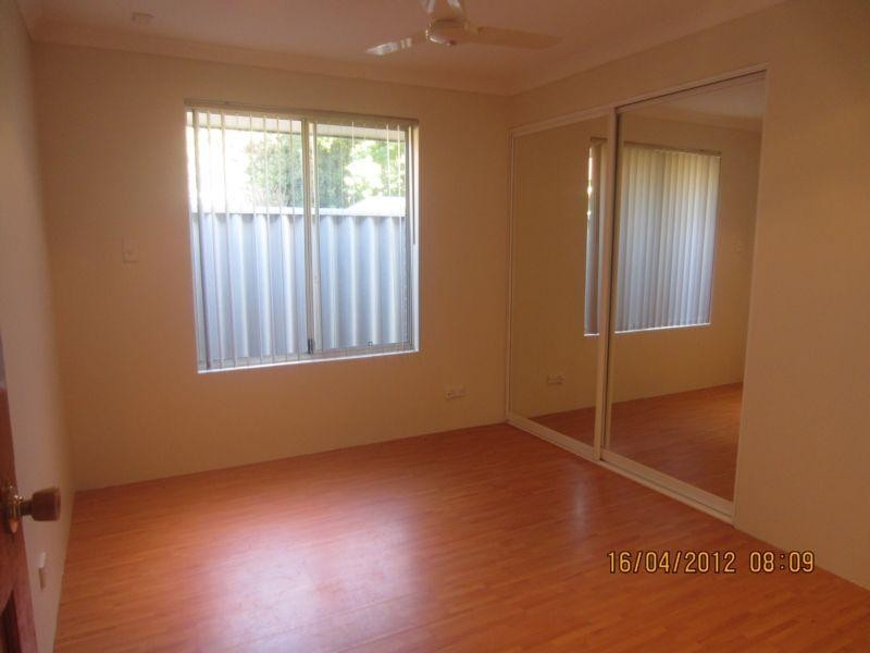 42 Midlothian Cresent, Kinross WA 6028