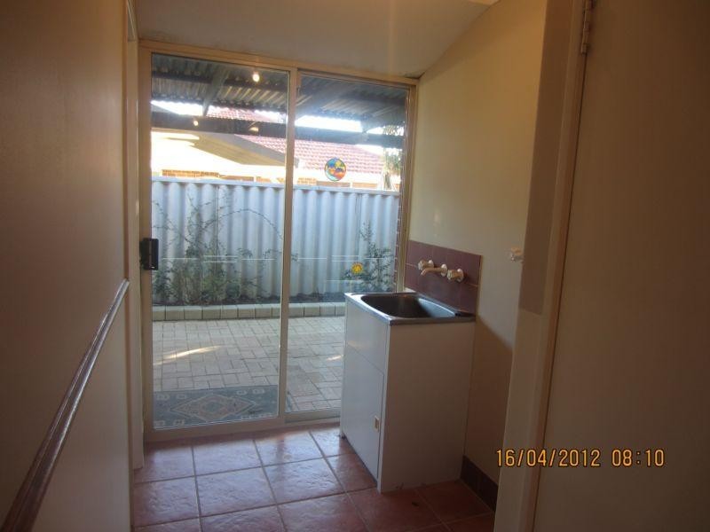 42 Midlothian Cresent, Kinross WA 6028