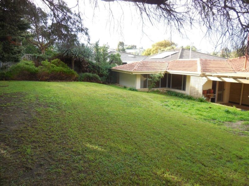 10 Caenby Close (132 Karrinyup Road), Karrinyup WA 6018