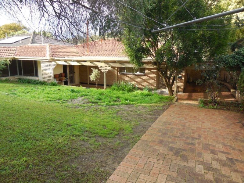 10 Caenby Close (132 Karrinyup Road), Karrinyup WA 6018