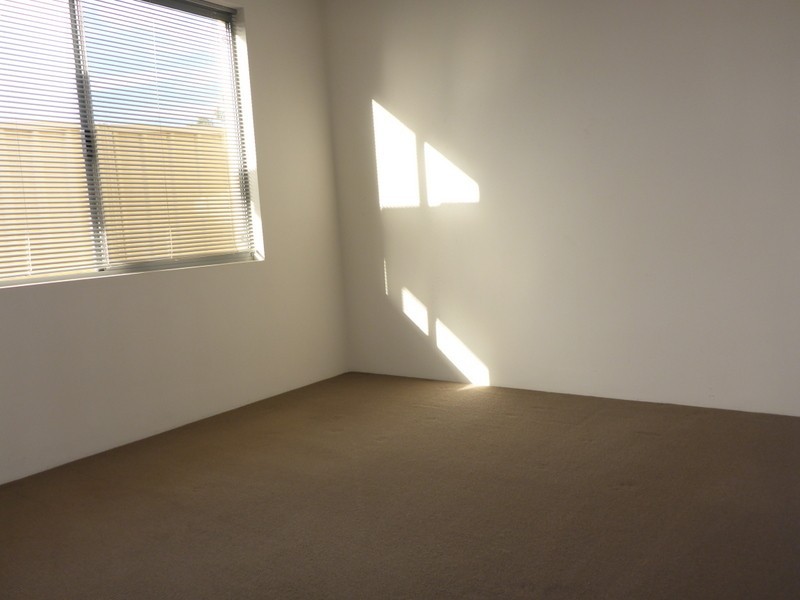 14 Shaw Road, Innaloo WA 6018