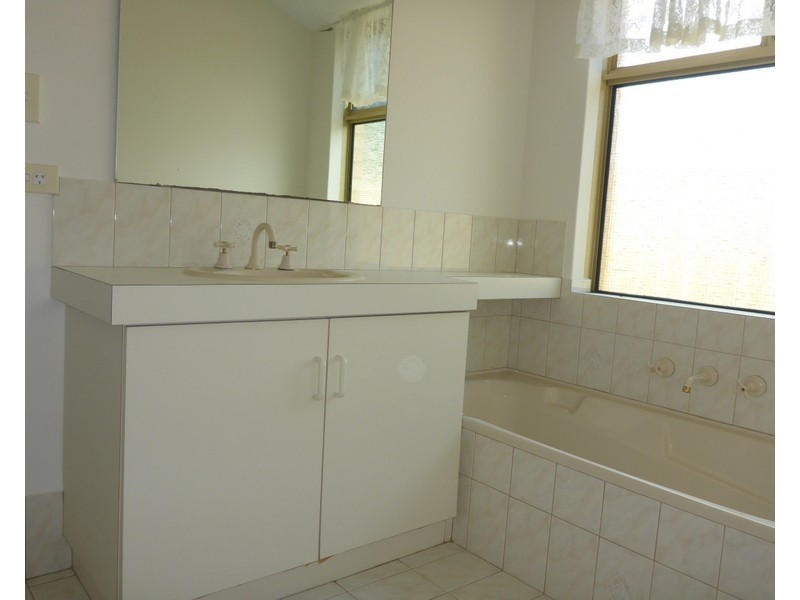 245B Grand Promenade, Doubleview WA 6018