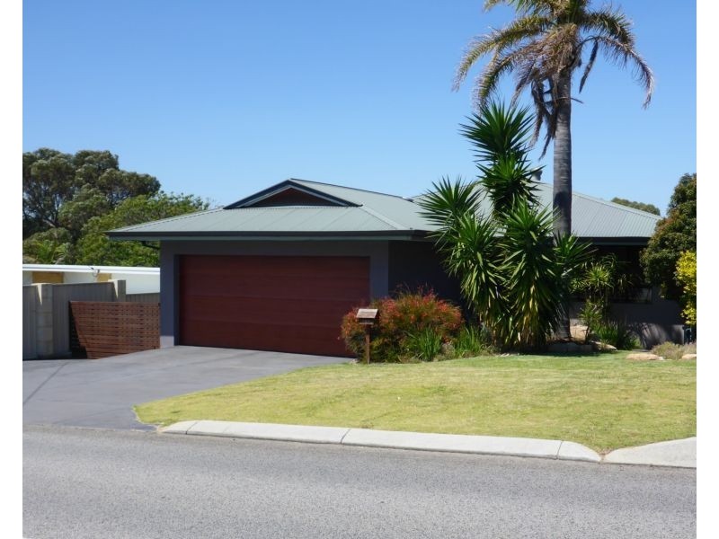 107 Arnott Street, Trigg WA 6029