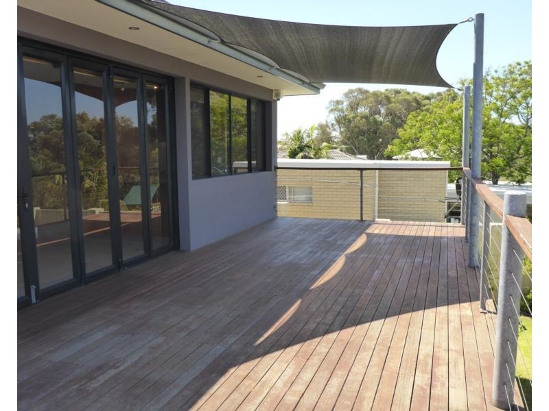 107 Arnott Street, Trigg WA 6029