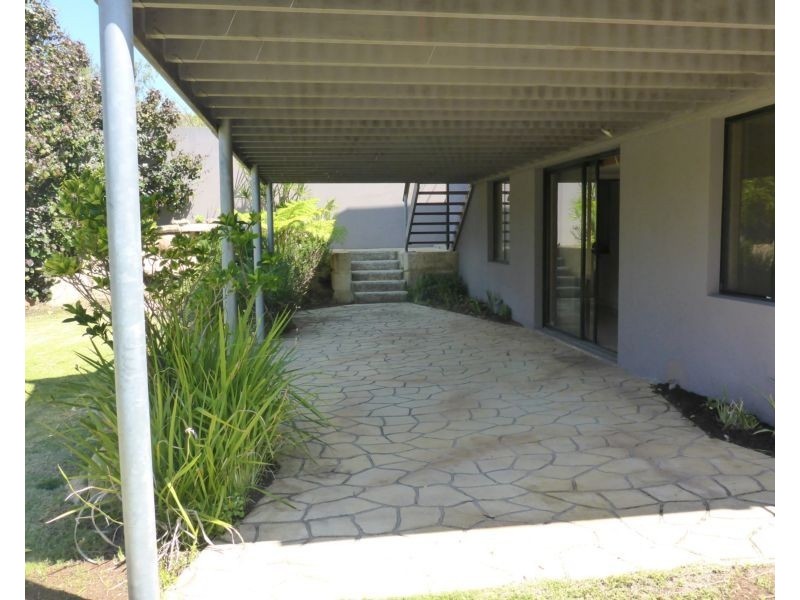 107 Arnott Street, Trigg WA 6029