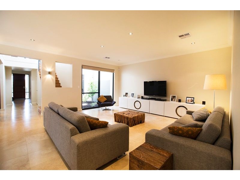 87 Delgado Parade, Iluka WA 6028